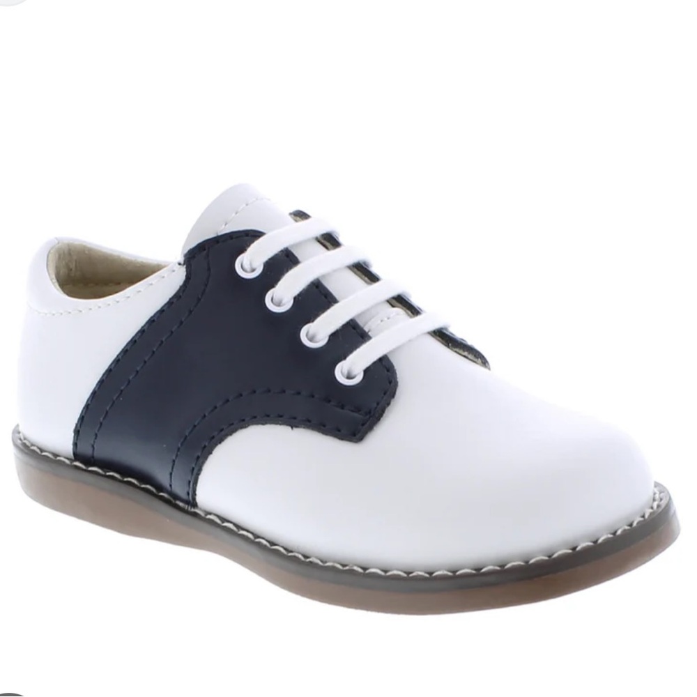 Willits Saddle Shoes EUC